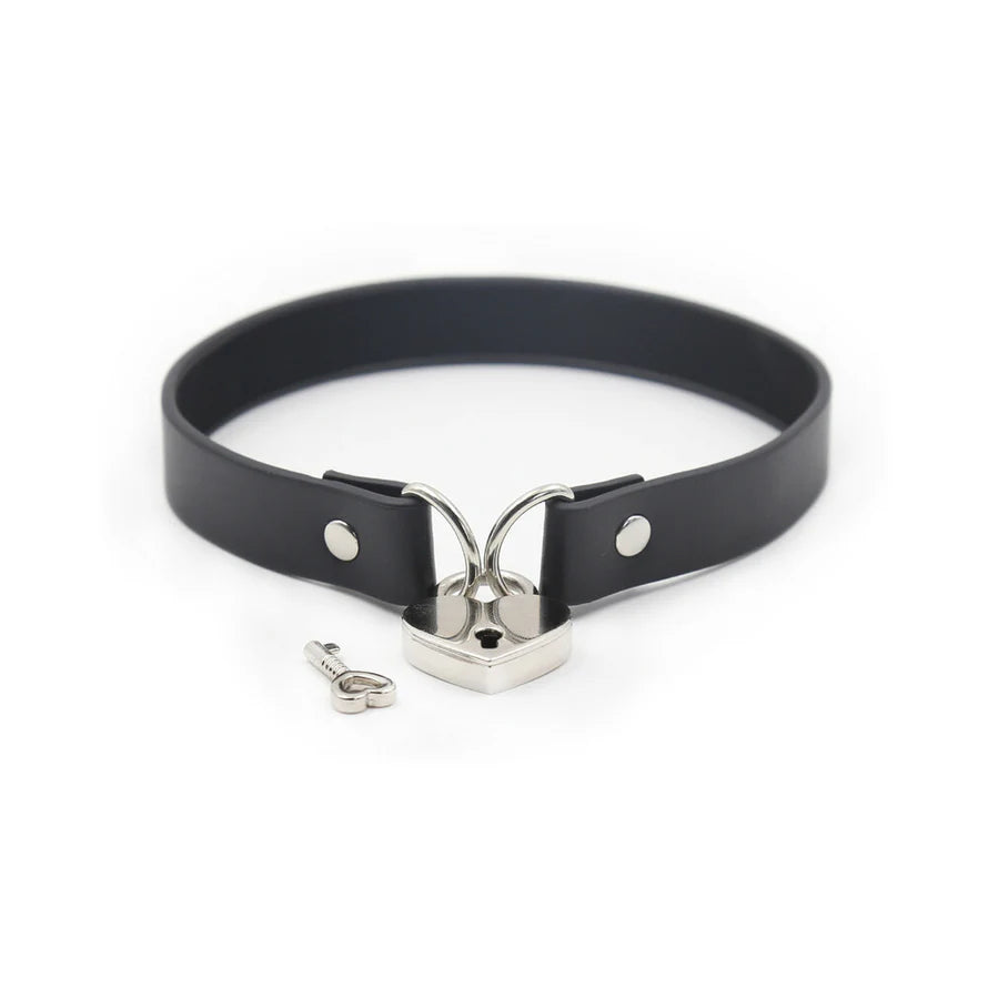 Ple'sur PVC Collar With Heart Lock & Key