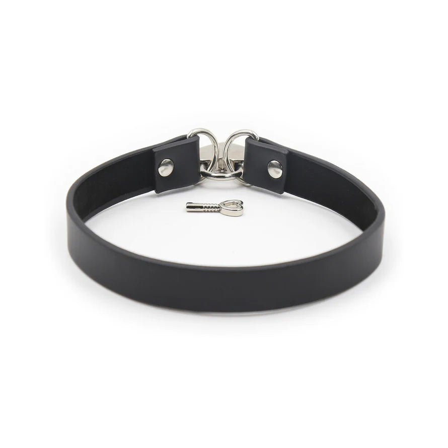 Ple'sur PVC Collar With Heart Lock & Key